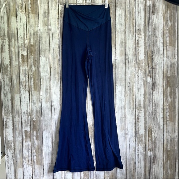 Offline By Aerie Super Flare High Rise Long Leggings - Picture 2 of 7